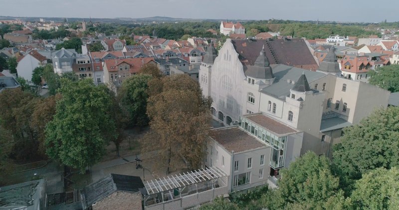 Flugansicht Satellitenstandort Burg Galerie im Volkspark und Burg Kita (Schleifweg 8a)
